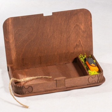 Деревянный ящик для фотографий