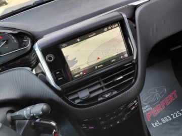 Peugeot 2008 I SUV Facelifting 1.2 PureTech 110KM 2019 Peugeot 2008 Automat Klimatronik Komputer Tempomat 1.2 Benzyna 110KM, zdjęcie 21