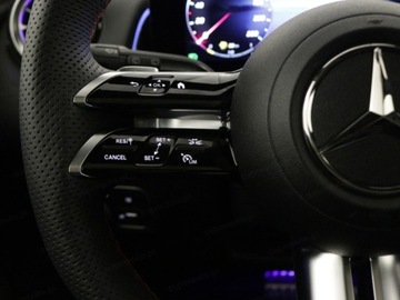 Mercedes GLB SUV 2.0 220d 190KM 2025 MERCEDES-BENZ GLB 220 d 4-Matic AMG Line 2.0 (190KM) 2025, zdjęcie 9