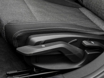 BMW Seria 1 F70 2026 BMW Seria 1 116 Design Hatchback 1.5 (122KM) 2026, zdjęcie 3