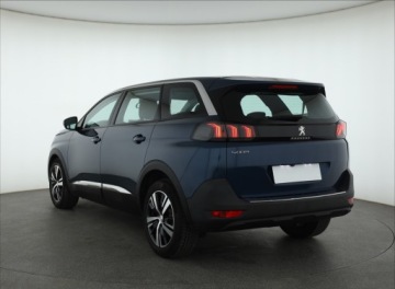 Peugeot 5008 II Crossover Facelifting 1.2 PureTech 130KM 2021 Peugeot 5008 PureTech 130, Automat, 7 miejsc, zdjęcie 3