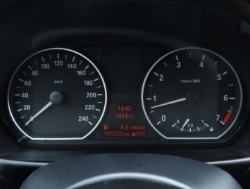 BMW Seria 1 E81/E87 Hatchback 5d E87 1.6 116i 122KM 2007 BMW 1 116i, Navi, Klima, Klimatronic, Parktronic, zdjęcie 10