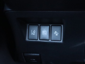 Toyota Yaris III Hatchback 5d Facelifting Hybrid 100KM 2017 Toyota Yaris 1.5 Hybrid, Salon Polska, zdjęcie 16