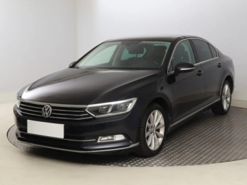 Volkswagen Passat B8 Limousine 1.6 TDI BlueMotion Technology 120KM 2016 VW Passat 1.6 TDI, Automat, Skóra, Navi, Klima, zdjęcie 1