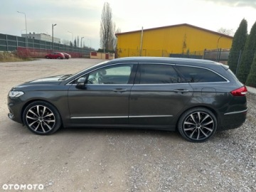 Ford Mondeo V Kombi Facelifting 2.0 EcoBlue 190KM 2019 Ford Mondeo Ford Mondeo 2.0 EcoBlue Allrad VIGNALE 2.0 Diesel 190KM, zdjęcie 16