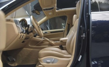 Porsche Cayenne II SUV Facelifting 4.2 D 385KM 2014 Porsche Cayenne Porsche Cayenne S Diesel Platinum Edition 4.1 Diesel 385KM, zdjęcie 7