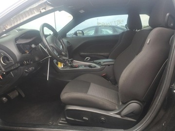 Dodge Challenger III 2022 Dodge Challenger RT Scat Pack 2022 6.4l 6.4 Benzyna 485KM, zdjęcie 7