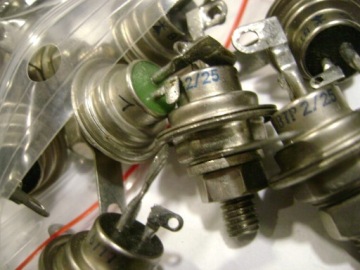 Tyristor BTP 2/25 Unitra Lamina 2A 25 В от армии
