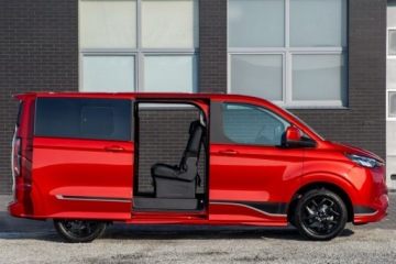 Ford Tourneo Custom II  L1 2.5 Plug-in Hybrid  232KM 2025 Ford Tourneo Custom 8-OSÓB L1H1 Hybryda Plug-In, zdjęcie 3