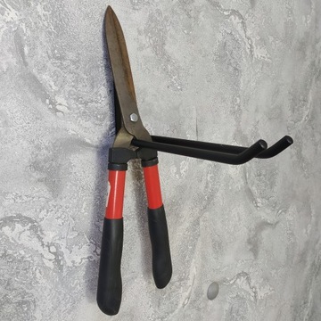 Вешалка, держатель для садового инвентаря 24 см.