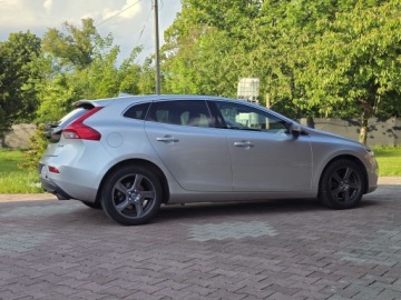 Volvo V40 II Hatchback Facelifting 2.0 D3 150KM 2017 Volvo V40 II D3 Geartronic Inscription 2.0 d 150KM 2017r, zdjęcie 2