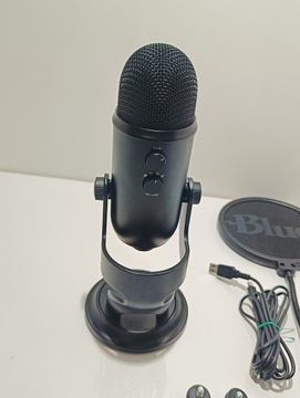 Микрофон Logitech G Blue Yeti Gaming Streaming Kit