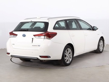 Toyota Auris II Touring Sports Facelifting 1.8 Hybrid 136KM 2017 Toyota Auris Hybrid, Salon Polska, Serwis ASO, zdjęcie 4