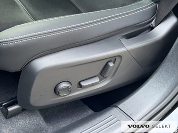 Volvo XC40 Crossover Facelifting 2.0 B4 197KM 2022 Volvo XC 40 Volvo XC40 PLUS Bright B4 (197 + 14KM), zdjęcie 15