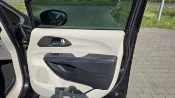 Chrysler Pacifica II 2017 Chrysler Pacifica Skóra El Drzwi El Klapa Navi, zdjęcie 19