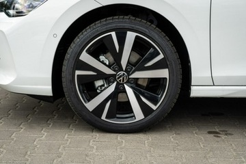 Volkswagen Golf VIII Variant 1.5 TSI 150KM 2024 Volkswagen Golf Variant Style 1.5 TSI 150 KM DEMO, zdjęcie 4