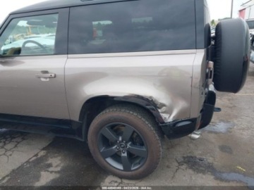 Land Rover Defender IV (L663) 2023 Land Rover Defender 90 Carpatjian 2023 5.0 Benzyna 518KM, zdjęcie 3