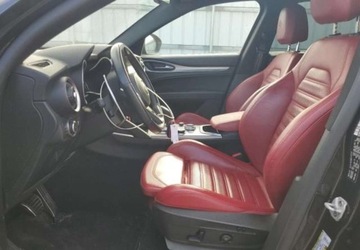 Alfa Romeo Stelvio SUV Facelifting 2.0 Turbo 200KM 2022 Alfa Romeo Stelvio Auta z USA - Zapytaj o wiecej ofert 2.0 Benzyna 200KM, zdjęcie 10