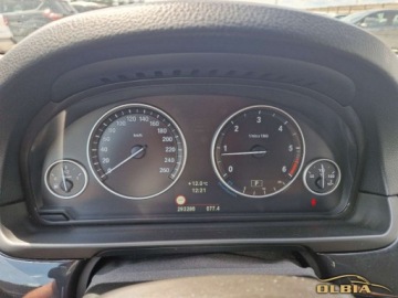 BMW Seria 5 F10-F11 Touring 520d 184KM 2012 BMW Seria 5 Xenon-Led,Hak,Kamera cofania, 2.0 Diesel 184KM, zdjęcie 32