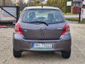 Toyota Yaris II Hatchback 5d 1.33 Dual VVT-i 101KM 2010 Toyota Yaris Sliczna salonowa 2010r 1.3B zarejestrowana 112tys km 100 bezw, zdjęcie 6