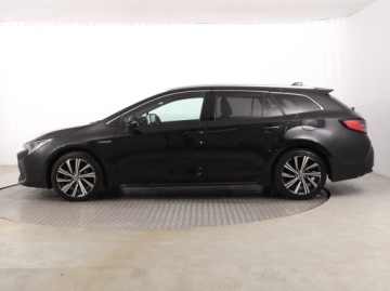 Toyota Corolla XII TS Kombi 1.8 Hybrid 122KM 2021 Toyota Corolla 1.8 Hybrid, Salon Polska, zdjęcie 2