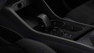 Volvo XC40 Crossover Facelifting 2.0 B4 197KM 2025 Volvo XC 40 Plus Dark B4 Mild Hybrid Benzyna, zdjęcie 15