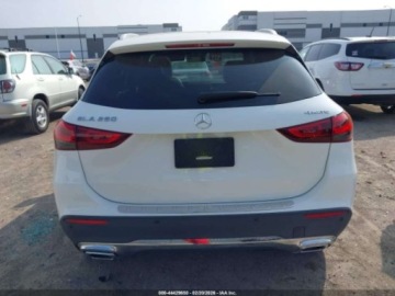 Mercedes GLA II 2021 Mercedes-Benz GLA 250 4Matic 2021 2.0 Benzyna 221KM, zdjęcie 4