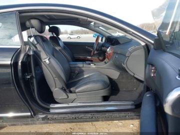 Mercedes CL W216 2010 Mercedes-Benz CL 550 4Matic 2010 5.5 Benzyna 382KM, zdjęcie 9