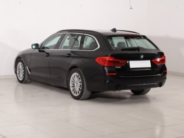 BMW Seria 5 G30-G31 Touring 520d 190KM 2018 BMW 5 520d, 187 KM, Automat, Skóra, Navi, Klima, zdjęcie 3