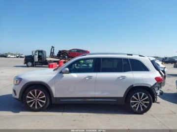 Mercedes GLB 2021 Mercedes-Benz GLB 250 2021 2.0 Benzyna 221KM, zdjęcie 2