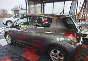 Toyota Yaris III Hatchback 5d 1.33 Dual VVT-i 99KM 2012 Toyota Yaris Toyota Yaris III 1.3BENZYNA ZADBANA 1.3 Benzyna 99KM, zdjęcie 2