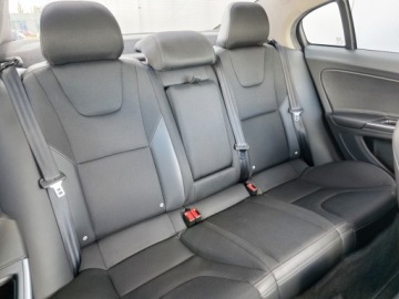 Volvo S60 II Sedan Facelifting 1.5 T3 DRIVE-E 152KM 2018 Volvo S60 Kredyt 4,99% Leasing od 107% Volvo Bydgo, zdjęcie 17