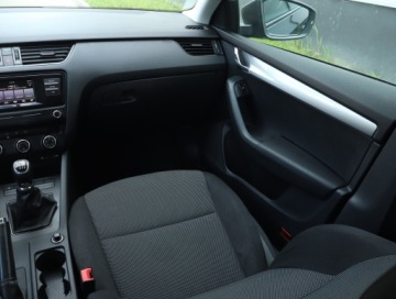Skoda Octavia III Liftback 1.2 TSI 105KM 2014 Skoda Octavia 1.2 TSI, Salon Polska, Klima, zdjęcie 7
