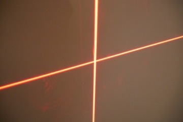 Многолинейный лазер CROSS 5.2 для определения уклонов, самовыравнивающийся