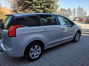 Peugeot 5008 I Minivan 2.0 HDi FAP 150KM 2011 Peugeot 5008 2,0 HDI 150KM Klimatronik ALU 16 7, zdjęcie 4
