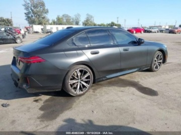 BMW Seria 5 G90-91 2024 BMW Seria 5 530i, 2024r., 2.0L 2.0 Benzyna 255KM, zdjęcie 2