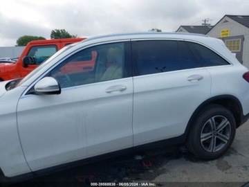 Mercedes GLC C253 2021 Mercedes-Benz GLC 2021 Mercedes-Benz GLC GLC 300 SUV 2.0 Benzyna 255KM, zdjęcie 12