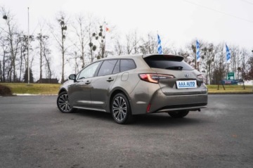 Toyota Corolla XII TS Kombi 1.8 Hybrid 122KM 2019 Toyota Corolla 1.8 Hybrid, Salon Polska, zdjęcie 4