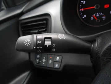 Kia Stonic I Crossover Facelifting 1.0 T-GDI 100KM 2020 Kia Stonic 1.0 T-GDI, Salon Polska, Automat, zdjęcie 19