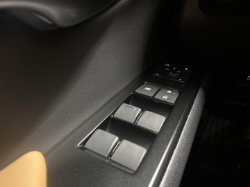 Lexus UX Crossover Facelifting 2.0 250h 184KM 2023 Lexus UX 250h GPF F Sport Design 2WD Lexus UX 250h, zdjęcie 19