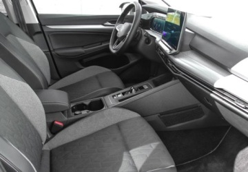 Volkswagen Golf VIII Hatchback Facelifting 2.0 TDI 150KM 2025 Volkswagen Golf 2.0 TDI 150KM LIFE DSG Hak Ambiente Kierownica podgrzewana, zdjęcie 12