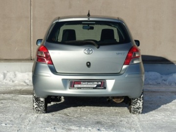 Toyota Yaris II Hatchback 5d 1.33 Dual VVT-i 101KM 2010 Toyota Yaris 1.3 VVT-i, zdjęcie 9