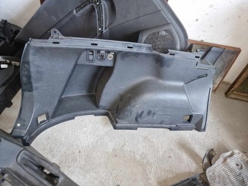 SUBARU FORESTER III BOCZEK BAGAZNIKA PRAWY