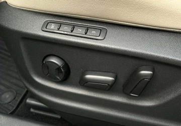 Skoda Karoq Crossover 1.6 TDI 115KM 2019 Skoda Karoq Style Pakiet Comfort, FV 23, ACC, GPS, Virtual Cockpit, Kamer, zdjęcie 34