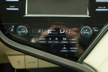 Toyota Camry IX Sedan 2.5 Hybrid Dynamic Force 218KM 2019 Toyota Camry 2.5 Hybrid, Salon Polska, zdjęcie 10