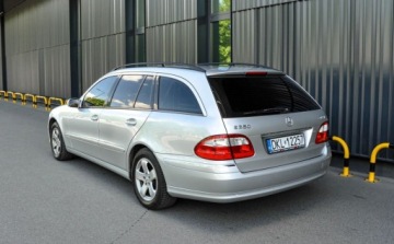Mercedes Klasa E W211 Kombi S211 3.5 4Matic 272KM 2005 Mercedes-Benz Klasa E 3,5 (272KM) 4-Matic 3.5 Benzyna 272KM, zdjęcie 2