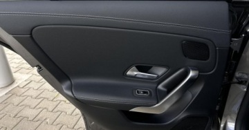 Mercedes CLA C118/X118 Shooting Brake 2.0 200d 150KM 2020 Mercedes-Benz CLA Shooting Brake Kamera Czujniki LED MBUX Ambiente FV Vat23, zdjęcie 23
