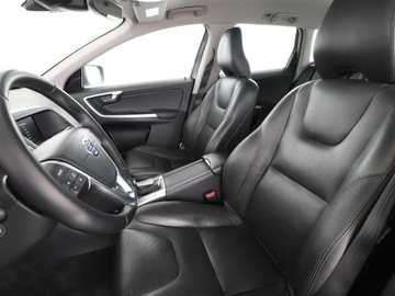 Volvo XC60 I SUV Facelifting 2.0 D4 DRIVE-E 190KM 2017 Volvo XC 60 Summum automat D4 skóra navi kamera, zdjęcie 12