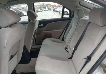 Ford Mondeo III Sedan 2.0 145KM 2001 Ford Mondeo Zarejestrowany - ubezpieczony - benzyna 2.0 Benzyna 145KM, zdjęcie 12