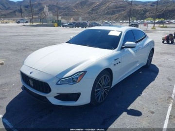 Maserati Quattroporte II 2022 Maserati Quattroporte Modena 2022 3.0l 3.0 Benzyna 424KM, zdjęcie 1